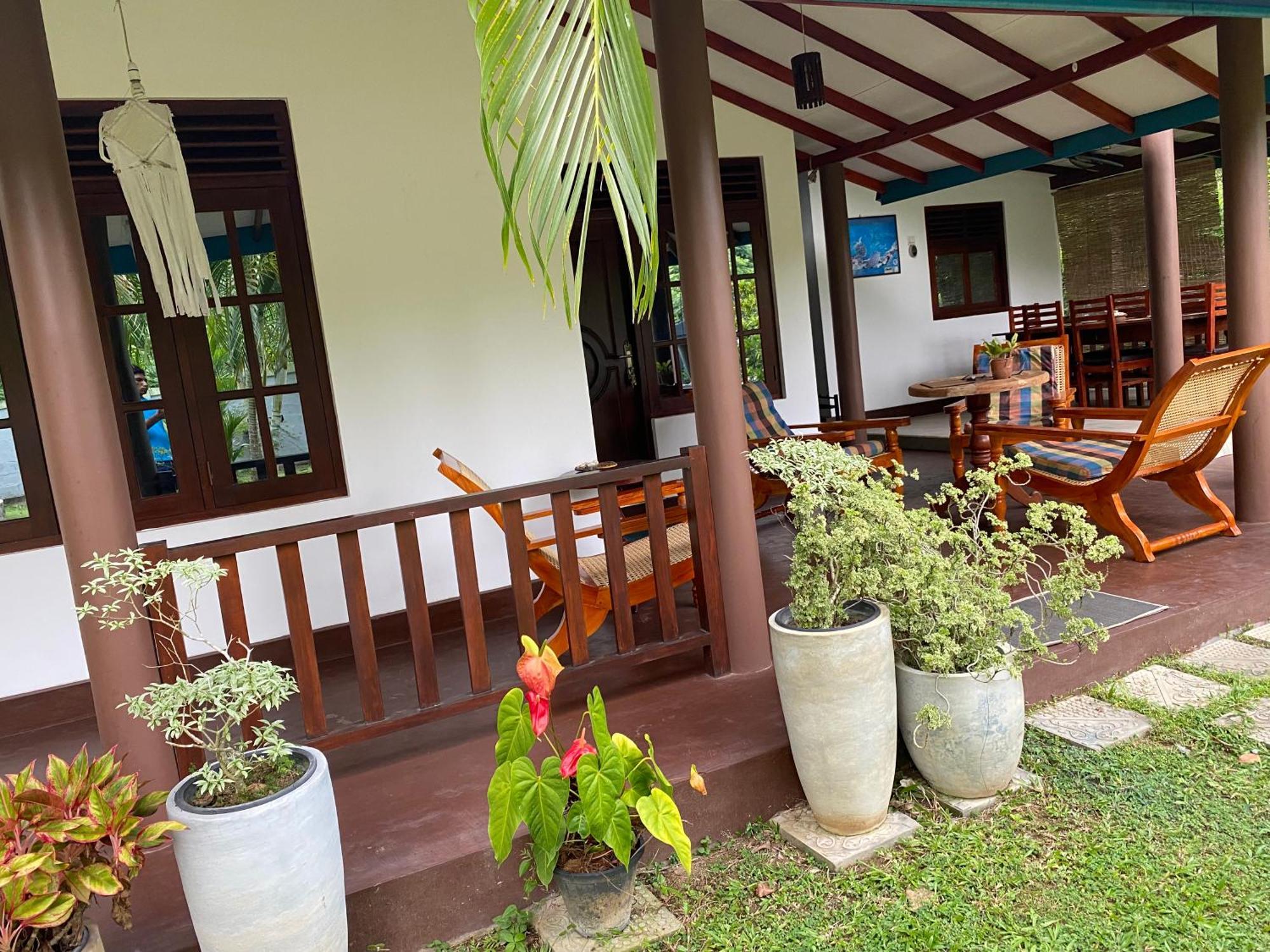 See Turtle Villa Tangalle Luaran gambar