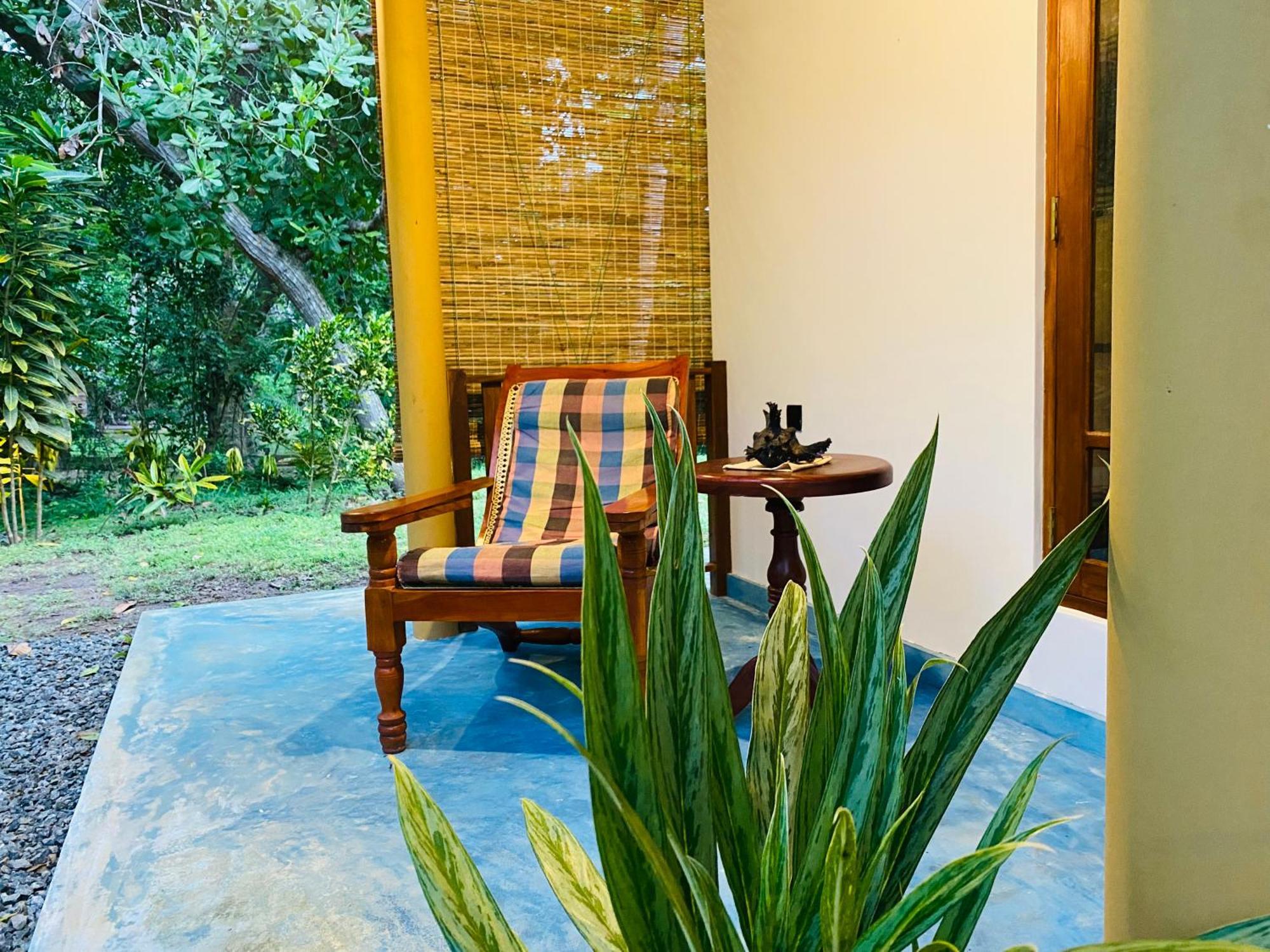 See Turtle Villa Tangalle Luaran gambar