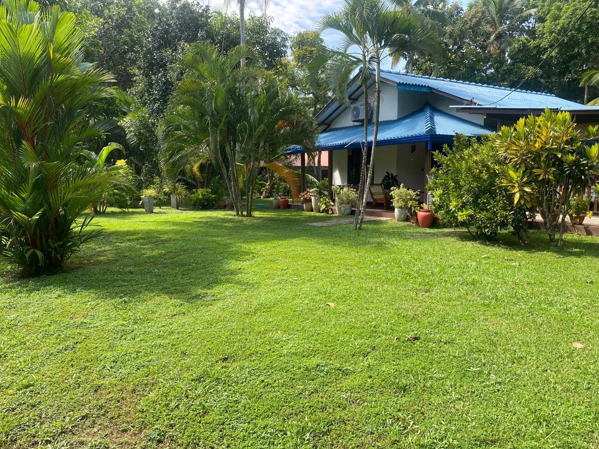 See Turtle Villa Tangalle Luaran gambar
